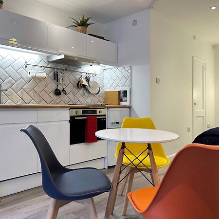 Kensington Studio Hosted By Airoperate Near Notting Hill - 1 Double Bed , 1 Sofa Bed, Ground Floor Apartment Via Private Entrance Λονδίνο Εξωτερικό φωτογραφία